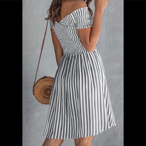 Dresses & Skirts - Cute Off Shoulder Striped Wrap Flowy Dress XL